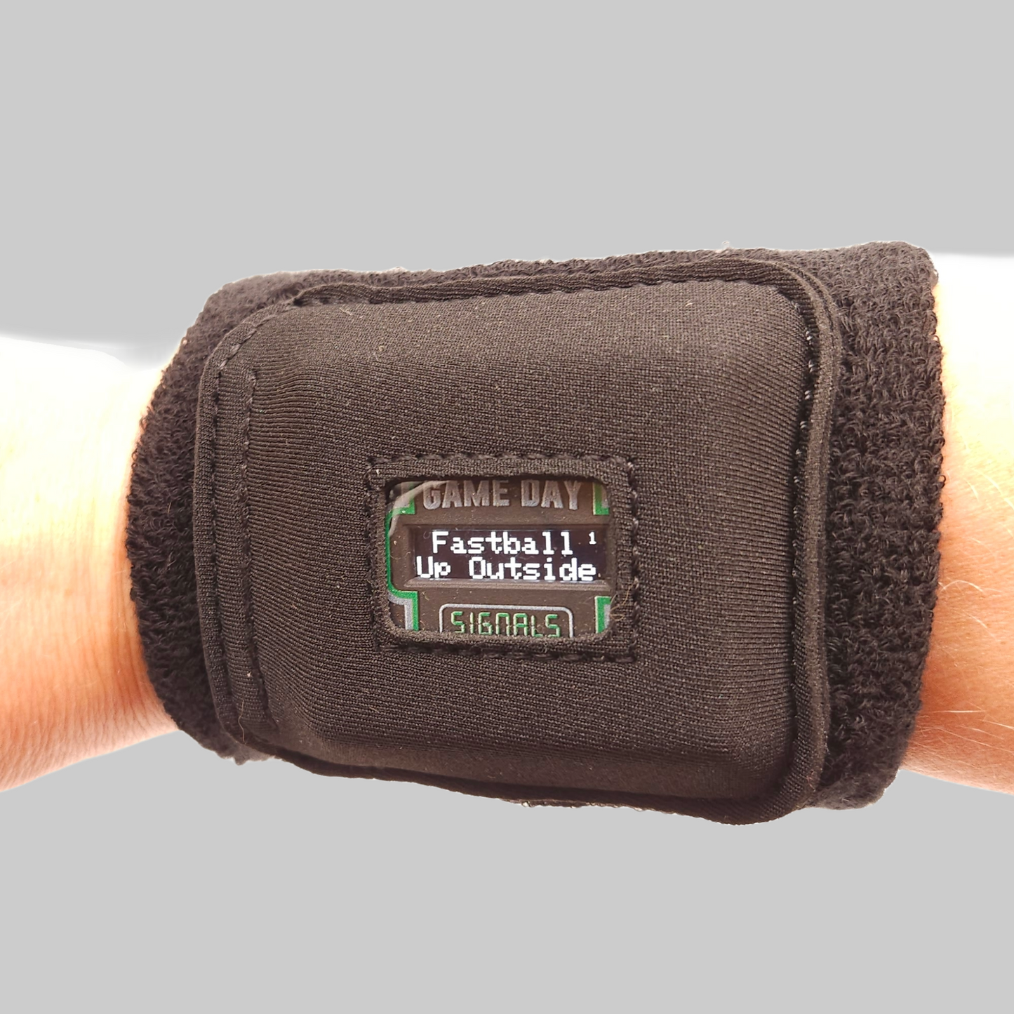 S/M Sweatband containing XR5 player unit